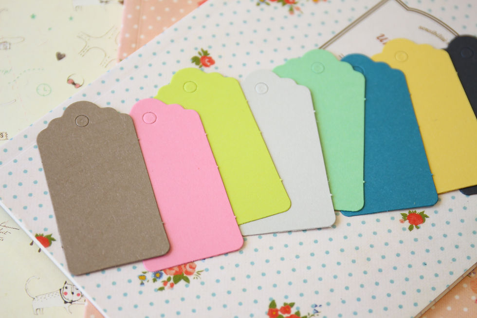 Thumbnail: vintage series medium scallop swing tags