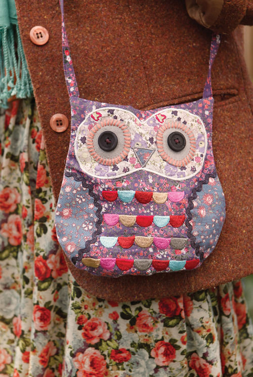 Thumbnail: florence ditsy owl vintage floral shoulder bag