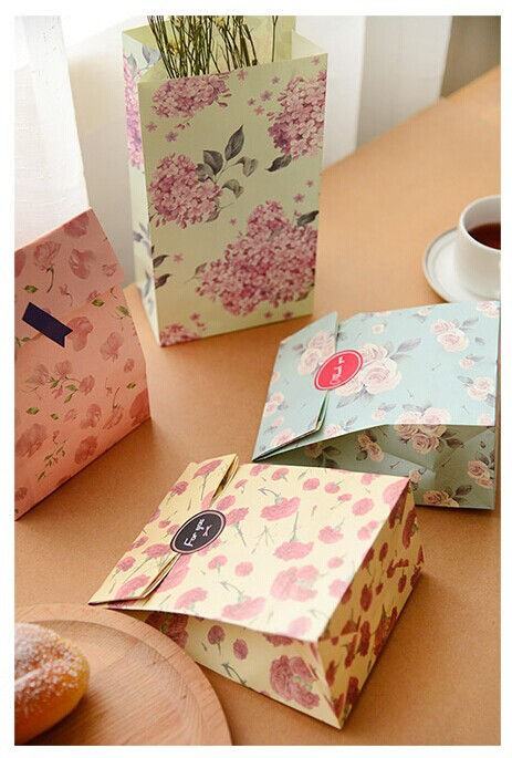 Thumbnail: country flowers floral paper bags