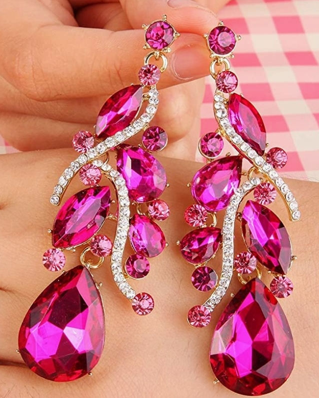Thumbnail: Glam Chandelier Earrings