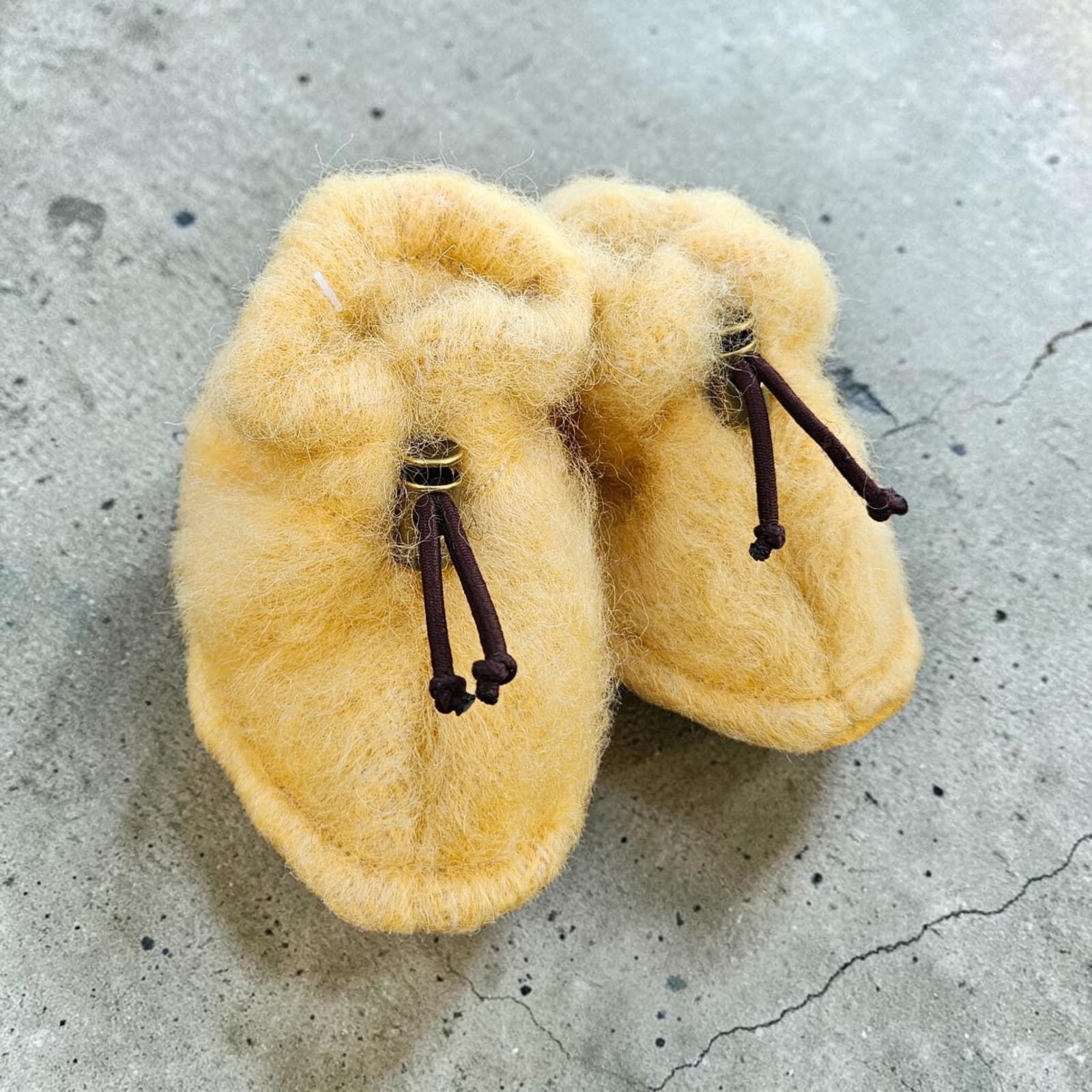 Baby slofjes geel