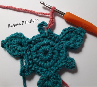 Butterfly Triangle crochet pattern from Regina P Designs