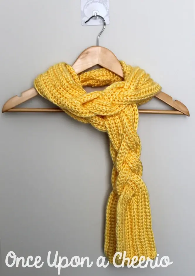 SCARVES ROUNDUP PIC 13