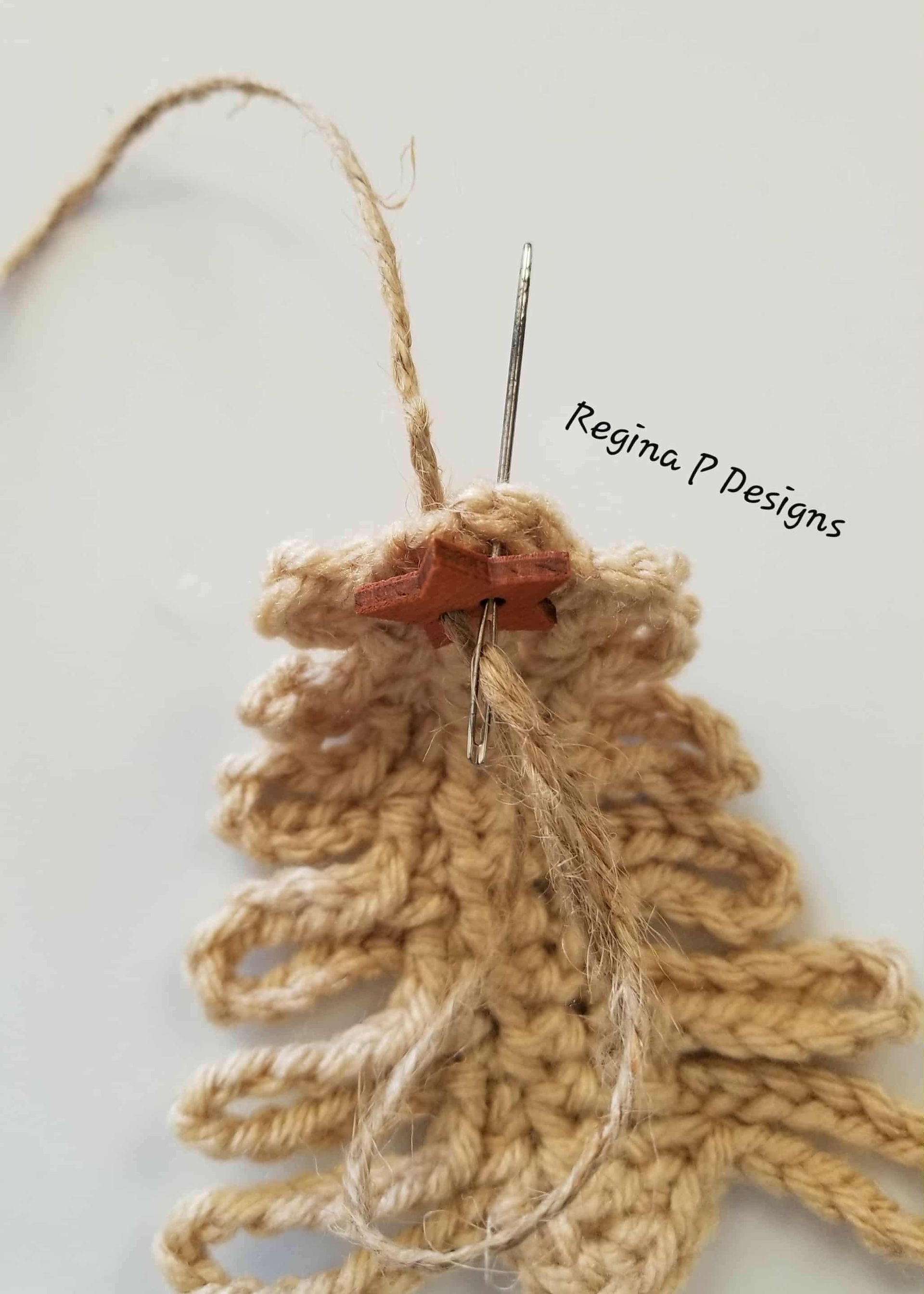 Looped Christmas Tree crochet pattern from Regina P Designs