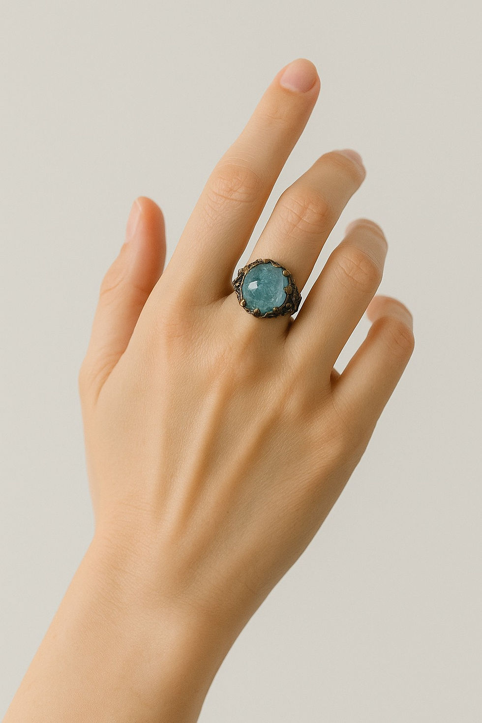 Miniaturbild: Gothic Ring aus Sterlingsilber mit Topas