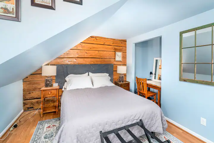 Shared  Room on the SHEWOLF Retreat