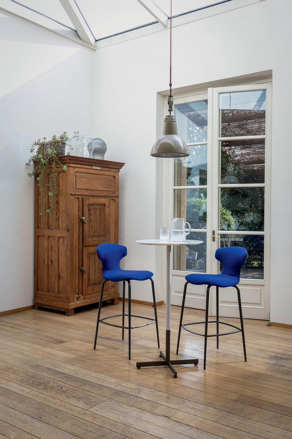 Thumbnail: Montera Mas | Stool with metal base