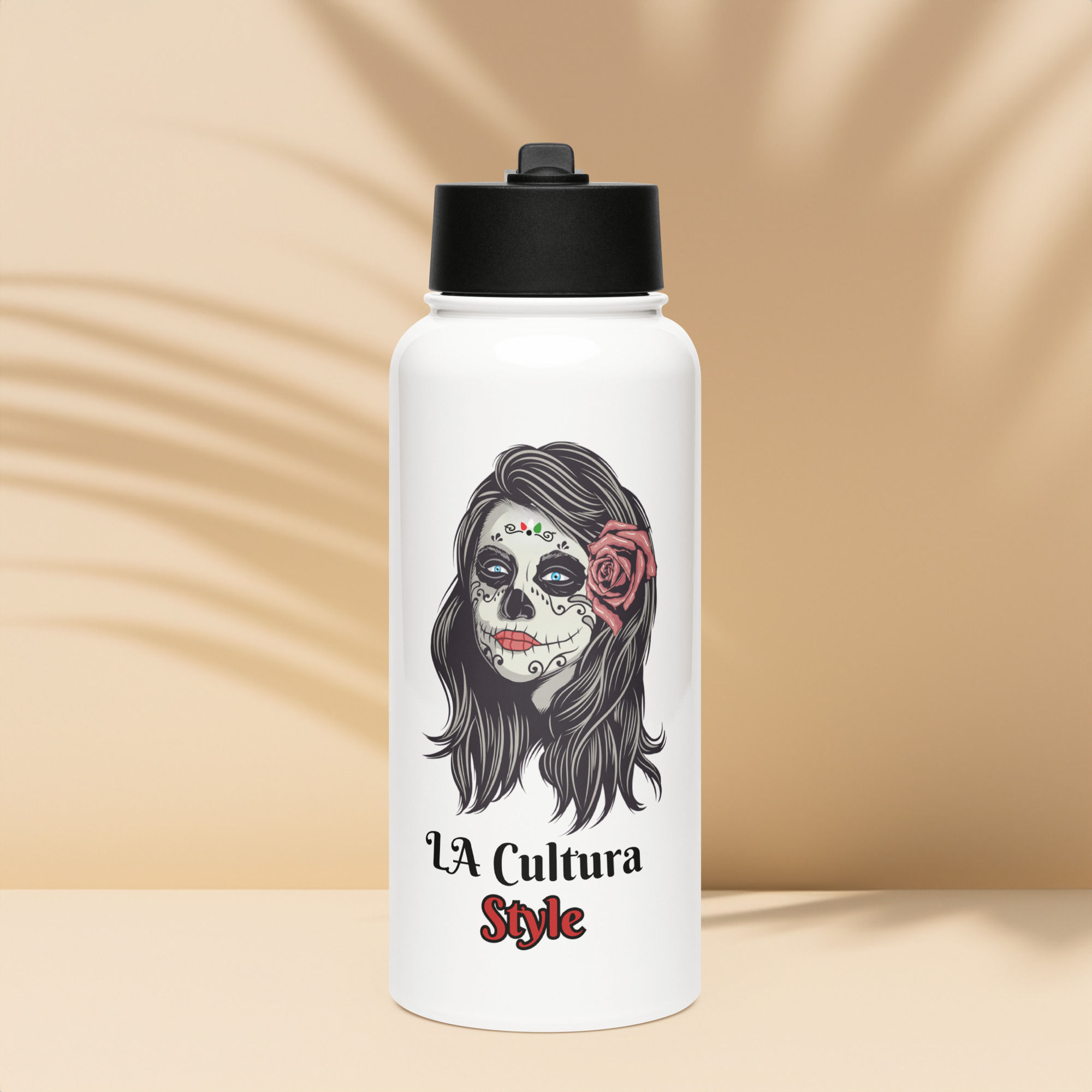 La Cultura Stainless steel water bottle with a straw lid
