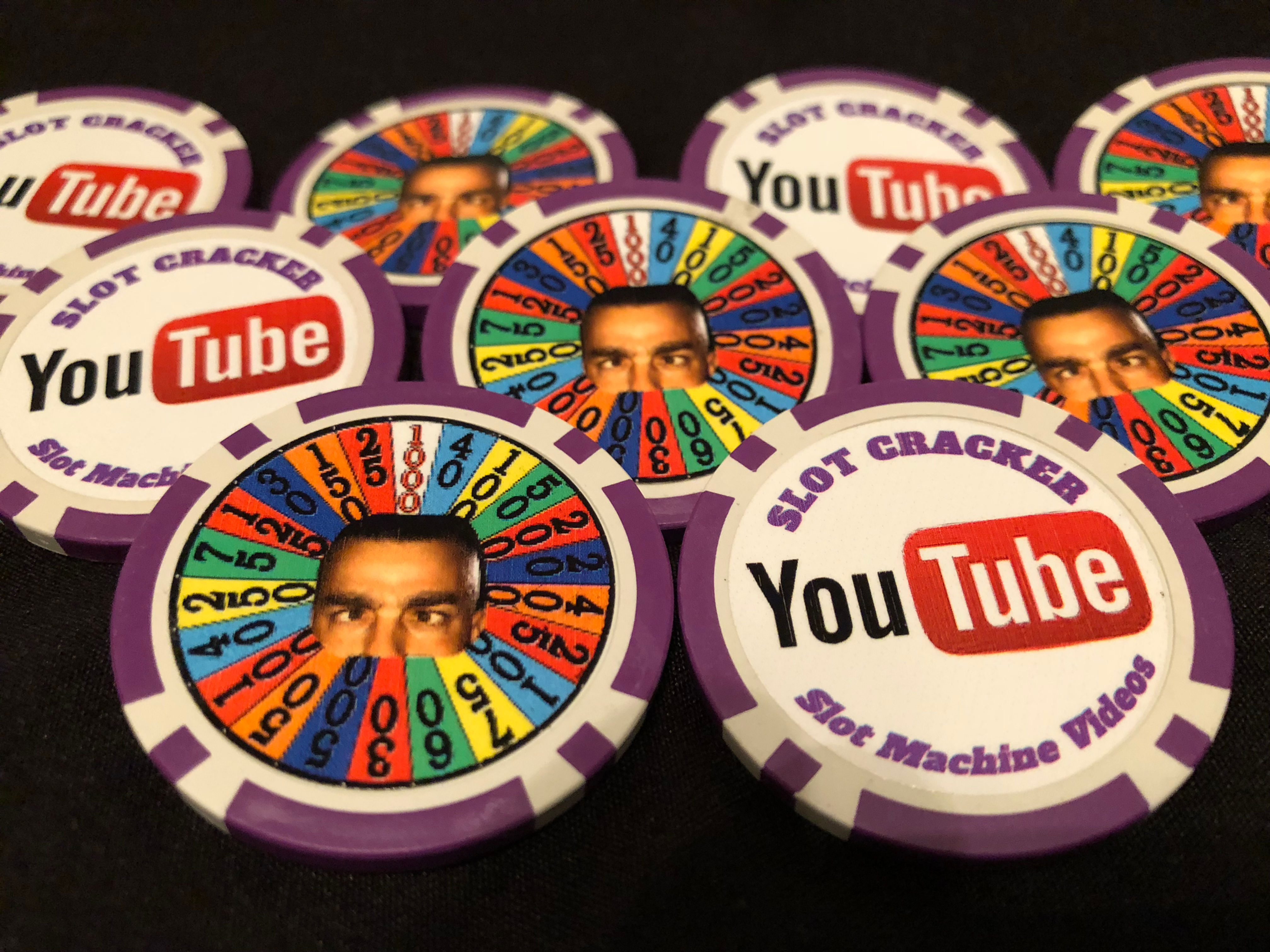 Slot Cracker "Lucky" Purple Poker Chip