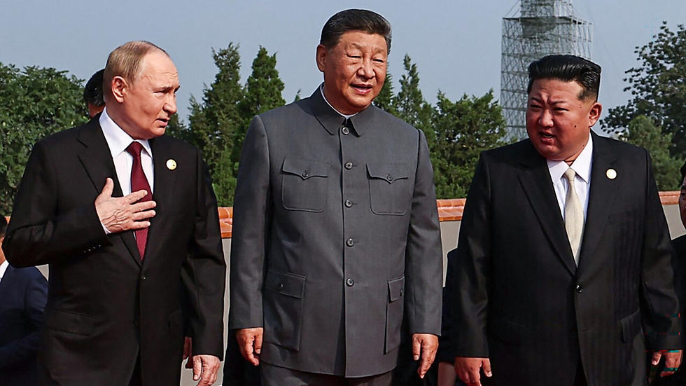 Xi Jinping , Poutinet Kim Jong-un en Chine
