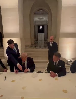 À Versailles, Trump et Pezeshkian scellent la fin de la guerre américano-iranienne