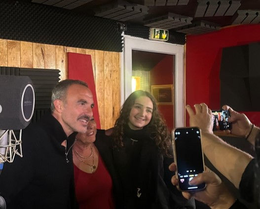 “Pendant que je chantais, ma grand-mère s’en allait” : les confidences bouleversantes de ClemStance, révélation de The Voice 2026