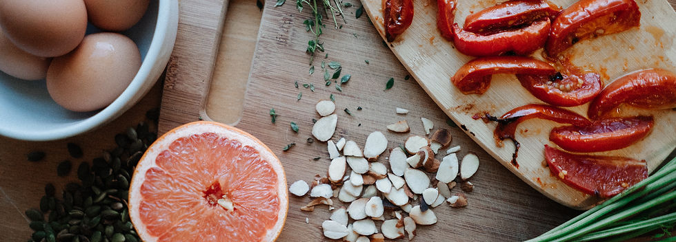 Grapefruit, almonds, tomatoes and carrots 