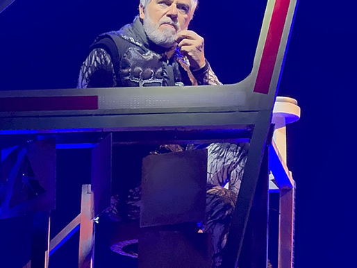 Uma Família à 
Procura de um Ator