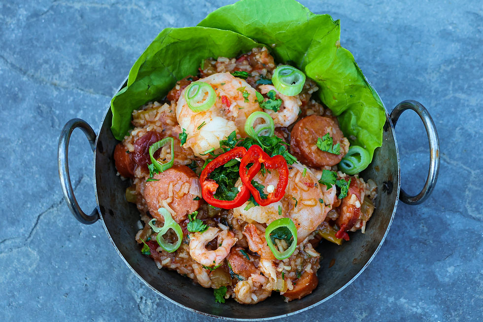 Kreolsk Jambalaya med kyckling, kalkonkorv och räkor