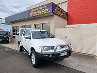 Mitsubishi Triton MY14.jpg