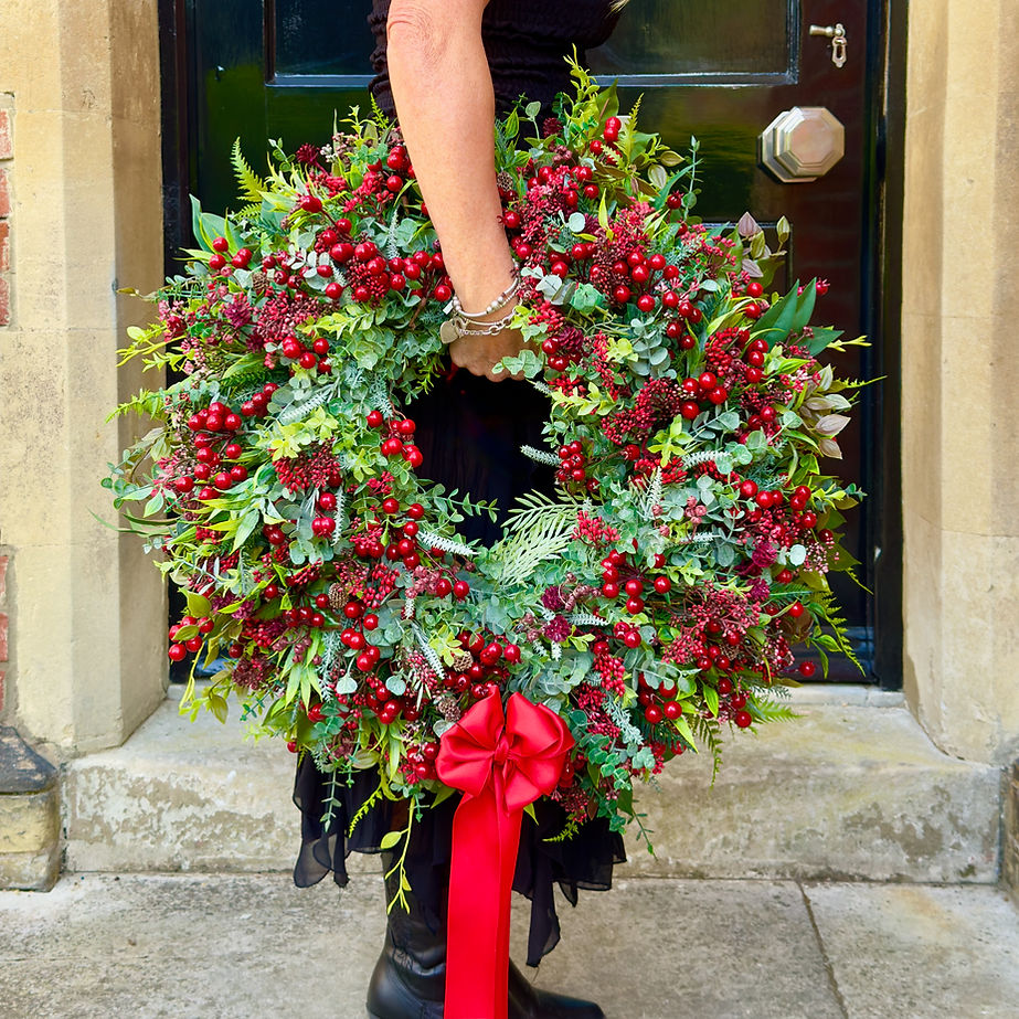 Scarlett Winterberry Everlasting Christmas Wreath 
