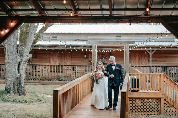 December Wedding Photographed by Kari Bendig Photography at The Wedding Barn at L'Horne in Byron Georgia