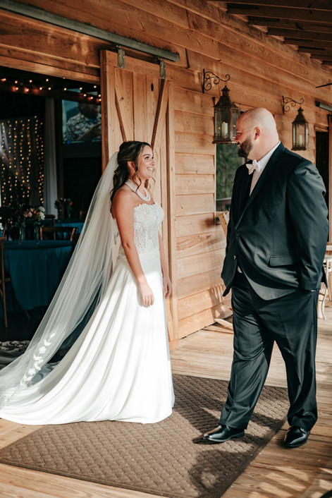 December Wedding Photographed by Kari Bendig Photography at The Wedding Barn at L'Horne in Byron Georgia