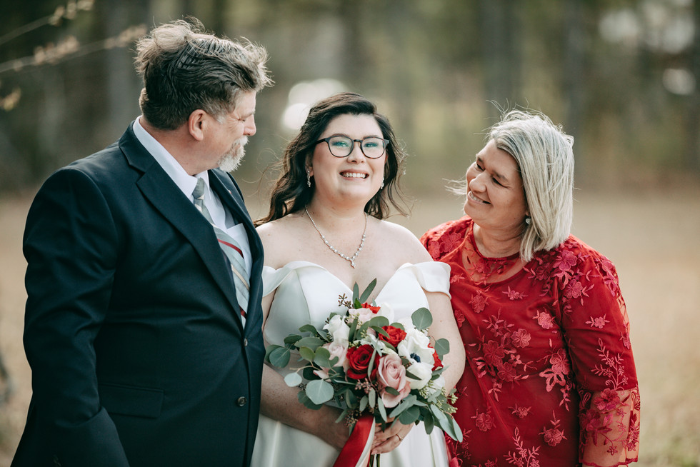 Love Blooms: Cassie and Noah's Magical Burgundy Rose Wedding in Middle Georgia| with Wedding Photographer Kari Bendig Photography