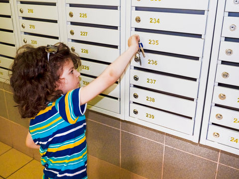 création livre abonnement postal courriers personnalisés
