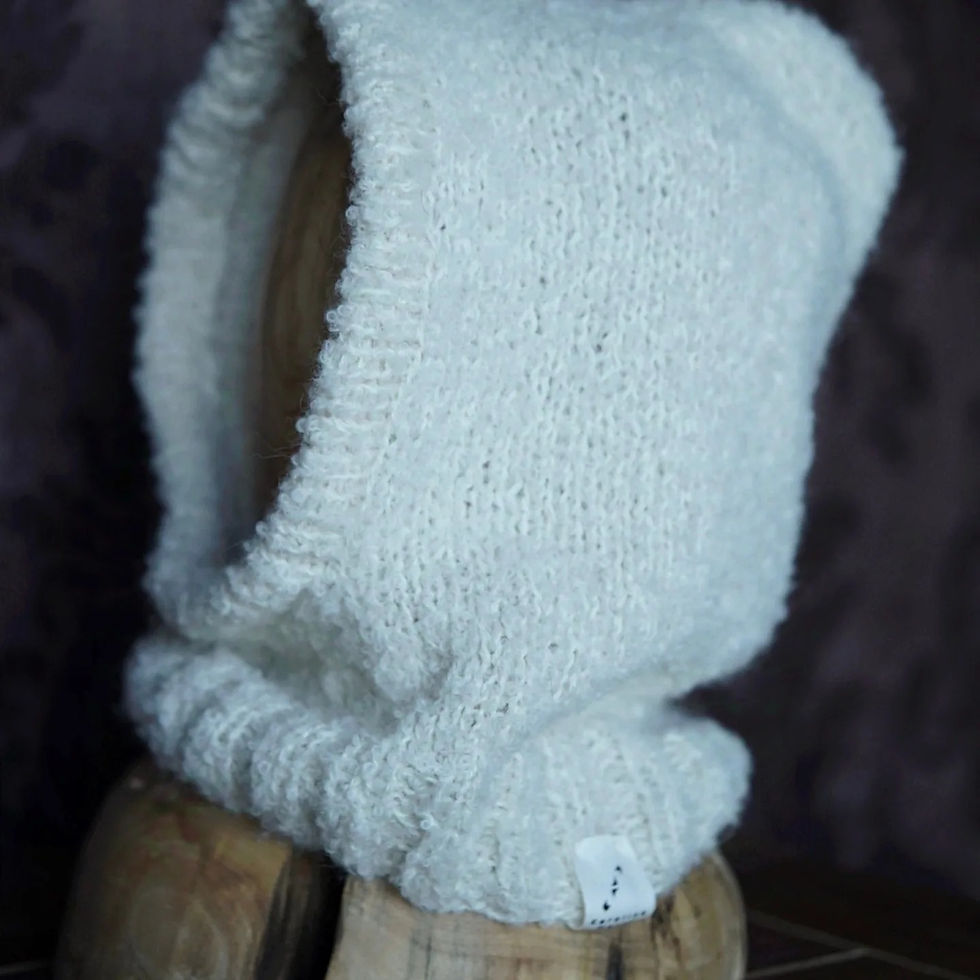 Miniatura: Kaptur Alpaka Boucle Cream