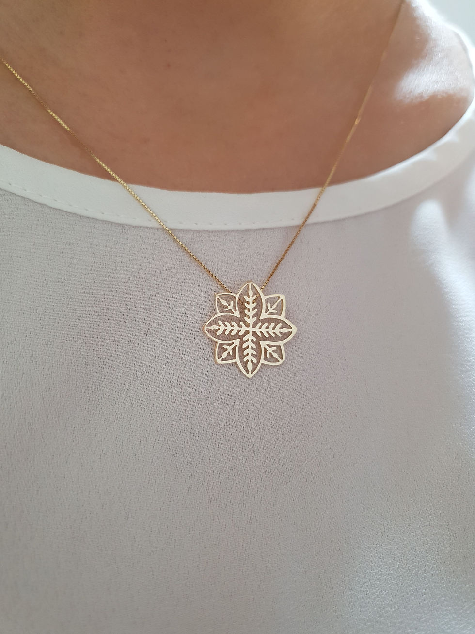 Miniatura: Colar Mandala Floral