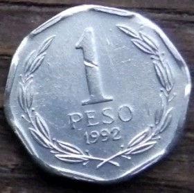 1 Песо, 1992 года, Чили, Монета, Монеты, 1 Peso 1997, Republica de Chile, Flora, Флора, Рослинний орнамент, Растительный орнамент, Floral ornament на монете, Bernardo O'Higgins Riquelme, Бернардо О’Хиггинс Рикельме на монете.