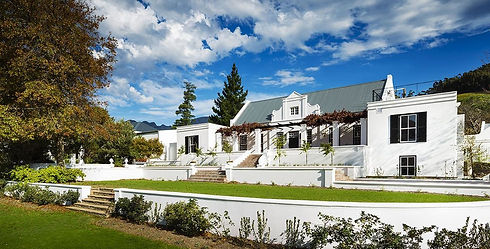 mont-rochelle-rooms-manor-house-exterior