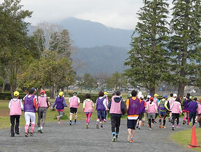 ブラインドランの写真2 後ろ姿