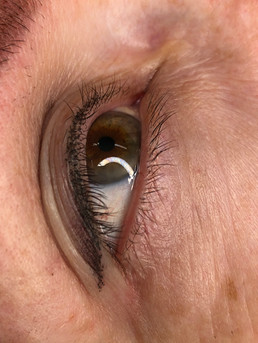 Soft shaded baby winged eyeliner.