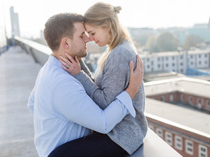 Paarfotos über den Dächern von Hamburg