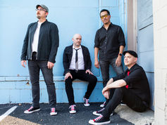 The Jellybricks Deliver Power-Pop Perfection with Dreaming In Stereo