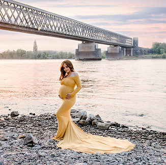 Babybauchfotos mit Partner, Babyfotos Koblenz, Babyfotoshooting Rheinlandpfalz