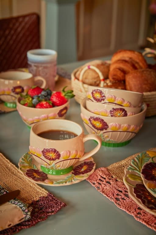 Miniaturbild: Rice Frühstücksteller – Keramik Embossed Flower Design Soft sand