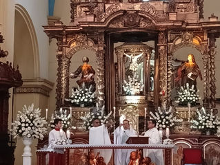 𝐂𝐞𝐥𝐞𝐛𝐫𝐚𝐜𝐢𝐨́𝐧 𝐄𝐮𝐜𝐚𝐫𝐢́𝐬𝐭𝐢𝐜𝐚 𝐞𝐧 𝐥𝐚 Basílica Catedral  por 𝐧𝐮𝐞𝐬𝐭𝐫𝐨 𝐋𝐗 Aniversario institucional . Trujillo 15/08/2025