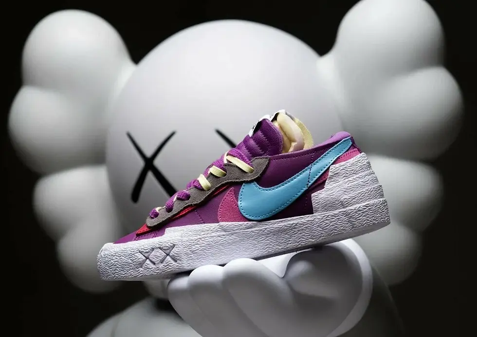 KAWS x SACAI NIKE BLAZER LOW