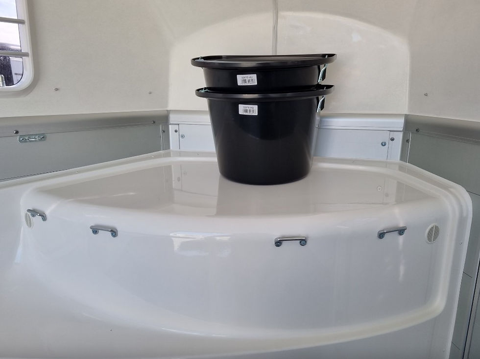 Thumbnail: Humbaur Xanthos Aero 2400 trailer – dubbel paard – aluminium en polyester