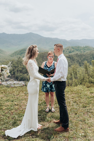 Intimate Mountain Gatlinburg Elopement