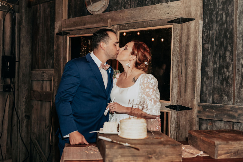 Intimate Rustic Wedding at Hachland Hill in Tennessee