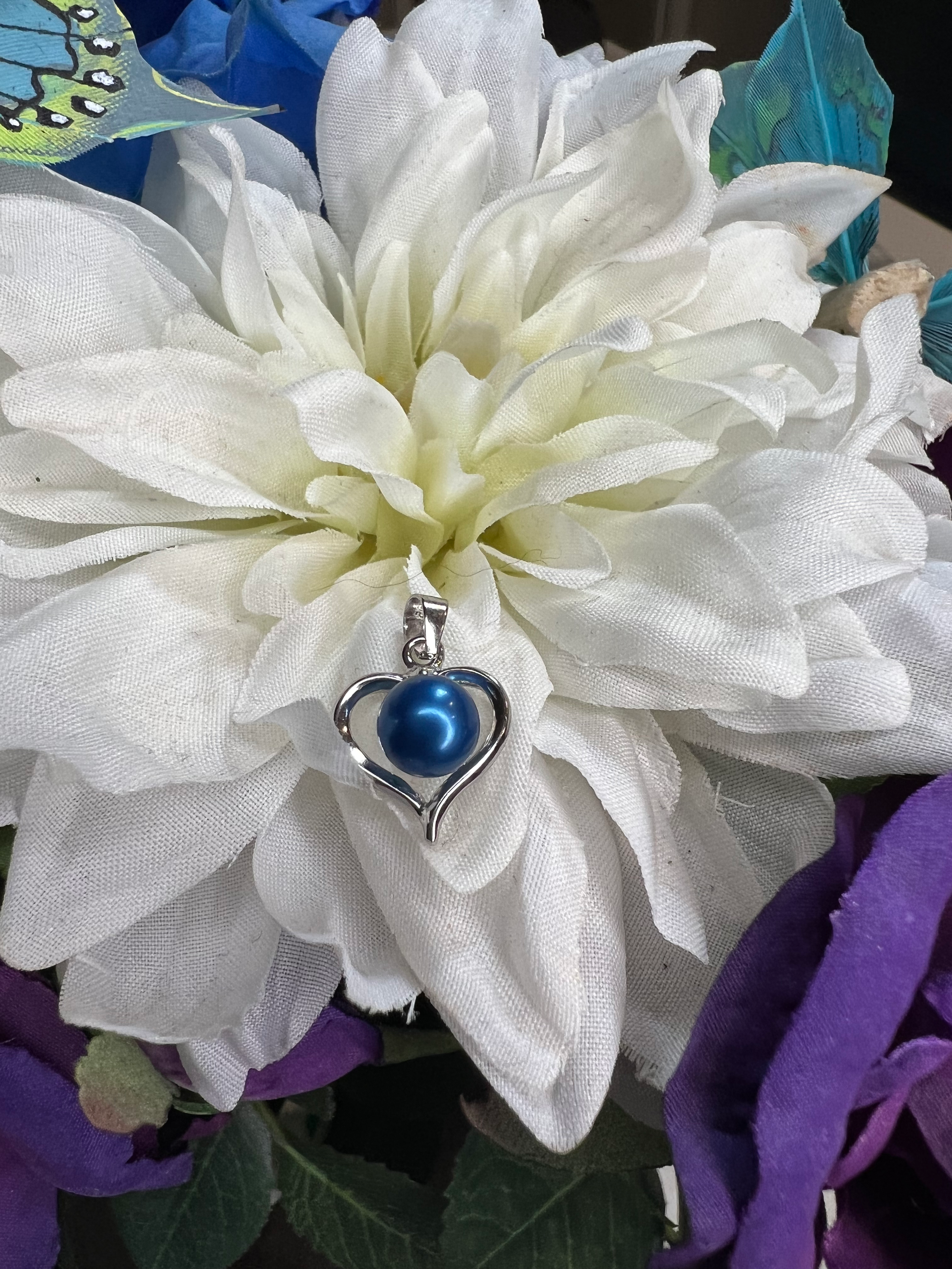 Small heart pendant 