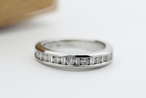 Cubic Zirconia vs. Diamond: 6 Differences All Jewelry Lovers Should Know