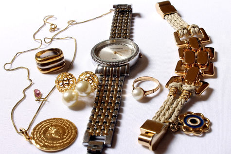 The Top 4 Reasons You Shouldn’t Pawn Jewelry and Why You Should Sell It Instead