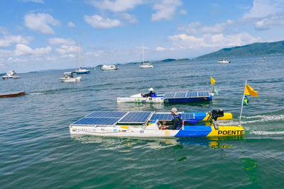 Energia solar move barco, cinema e até produção de arroz