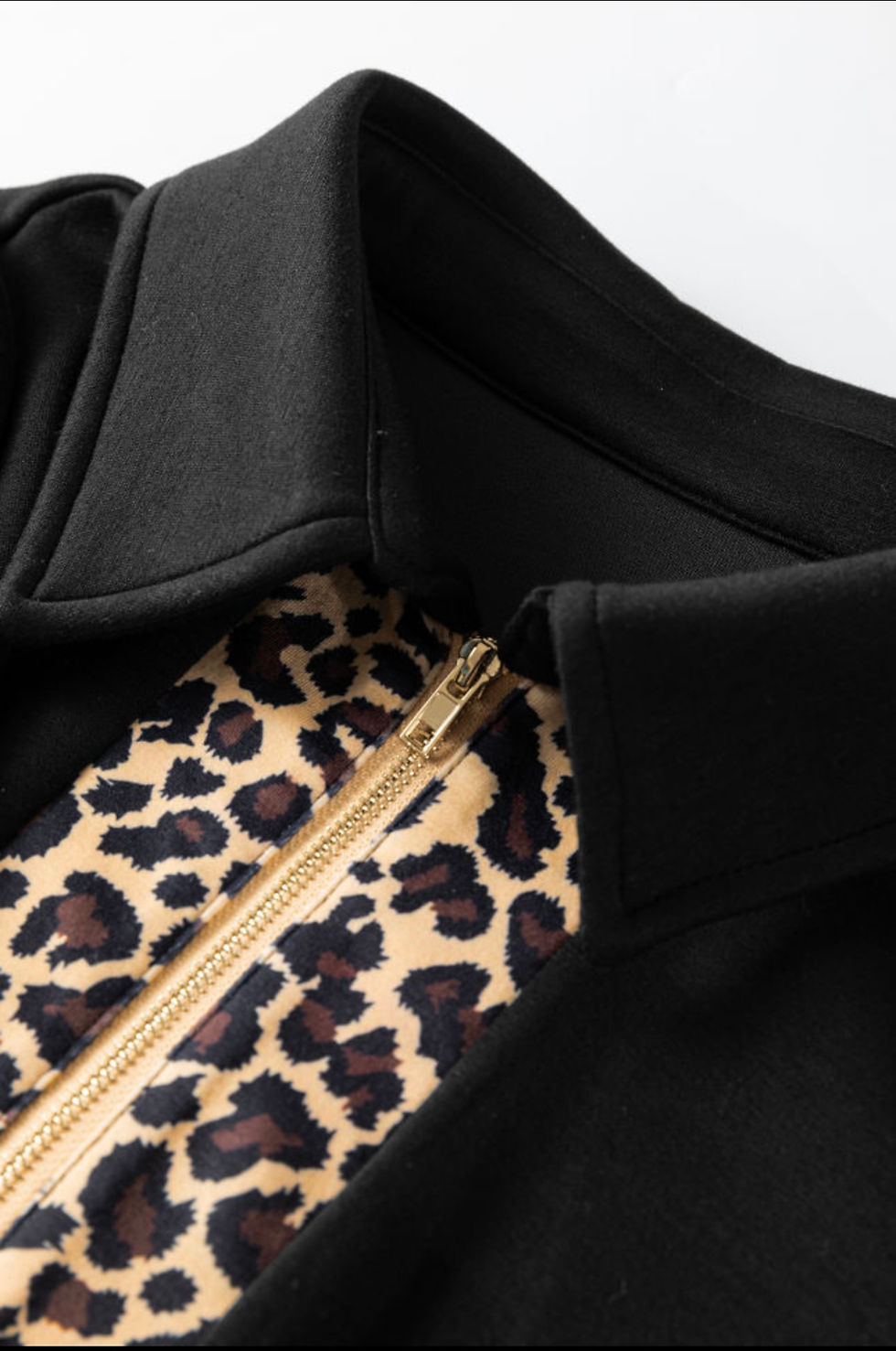Thumbnail: Black Leopard Puffed Sleeve Dress