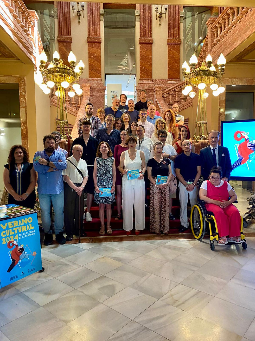 Asistentes a la presentación del programa cultural de verano.