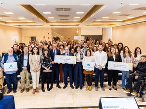 Fundación la Caixa impulsa Lo hacemos fácil con tres contratos laborales 