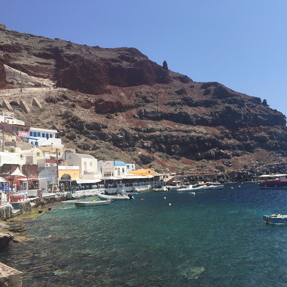 Ammoudi Bay