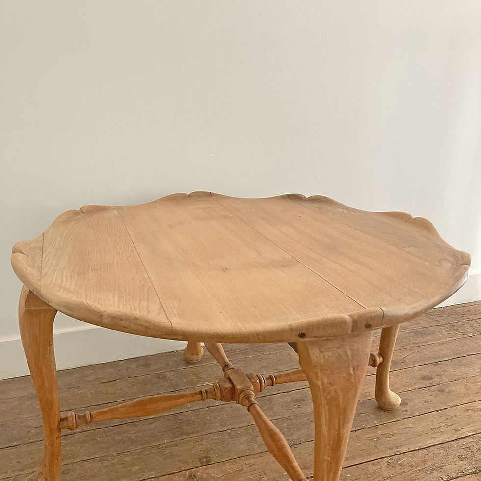 Miniature : Table basse style chippendale