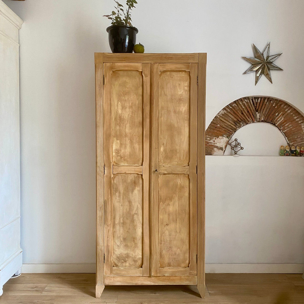 Armoire parisienne